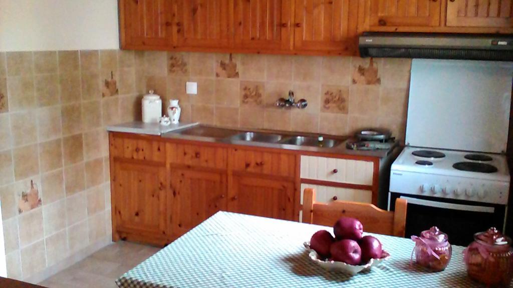 Gorgona Apartments & Studios Ипсос Екстериор снимка