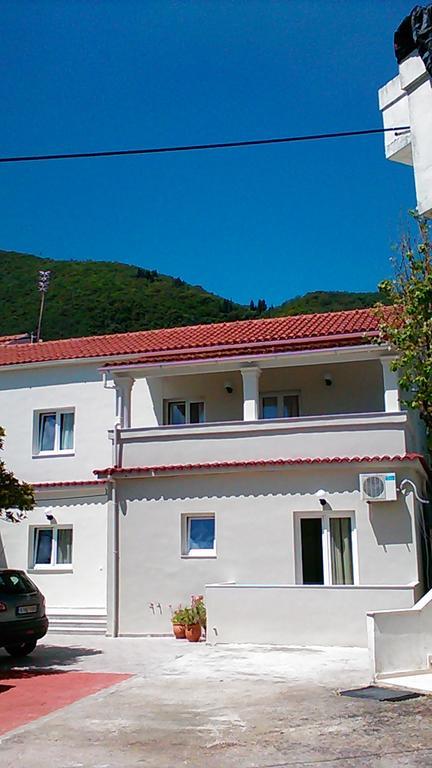 Gorgona Apartments & Studios Ипсос Екстериор снимка